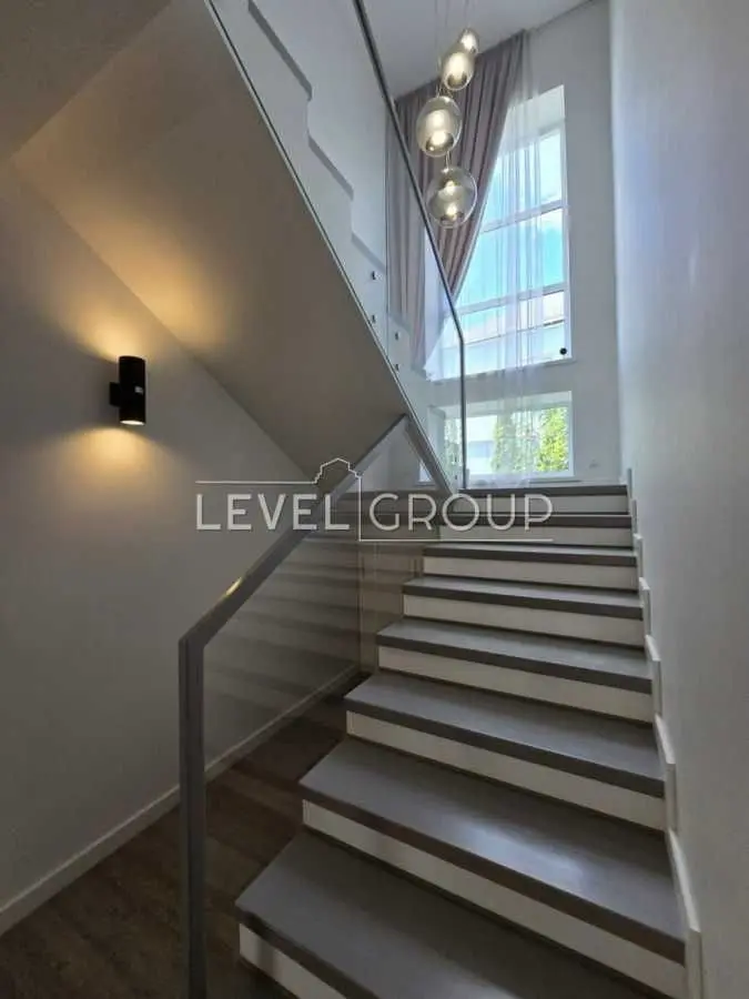 Фото Продаю дом, 275 кв. м, Михайловка-Рубежовка, цена: 360000 USD, код 7698