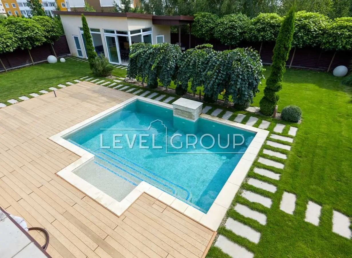 Фото Продаю дом, 275 кв. м, Михайловка-Рубежовка, цена: 360000 USD, код 7698