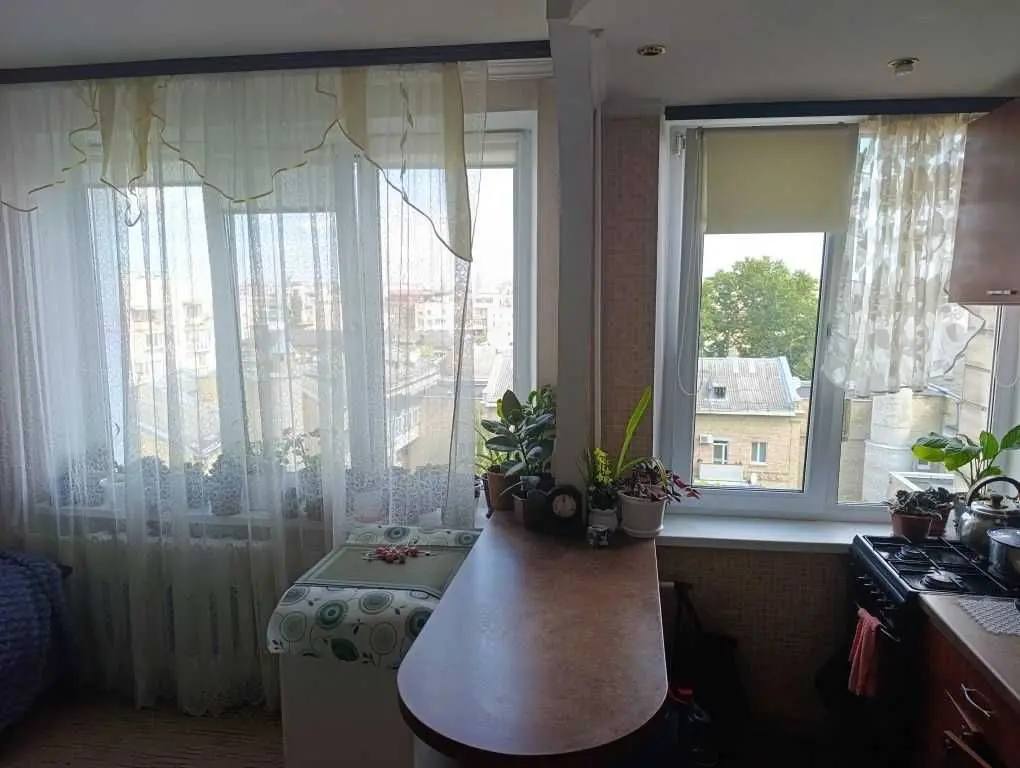 Фото Selling a 1-room apartment, 21.4 sq.m., Kyrylivska Street (Frunze Street) 20 Kyiv, price: 45000 USD, code 7709
