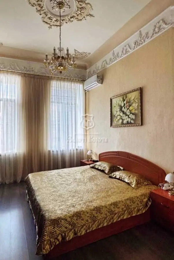 Фото Продаю 2-комнатную квартиру, 71 кв. м, Инженерный пер. 4 Киев, цена: 200000 USD, код 7710