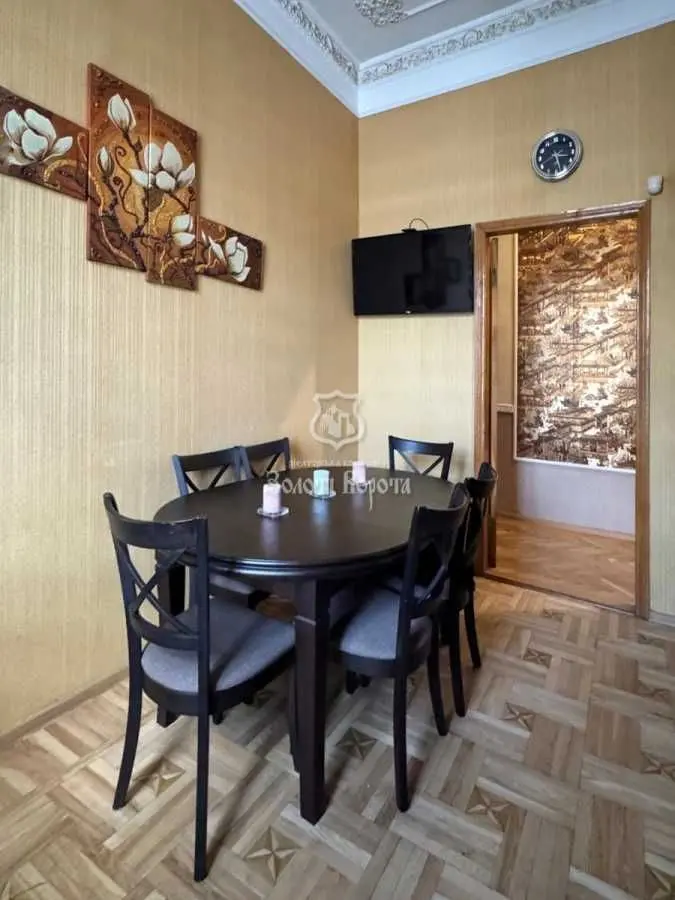 Фото Продаю 2-комнатную квартиру, 71 кв. м, Инженерный пер. 4 Киев, цена: 200000 USD, код 7710