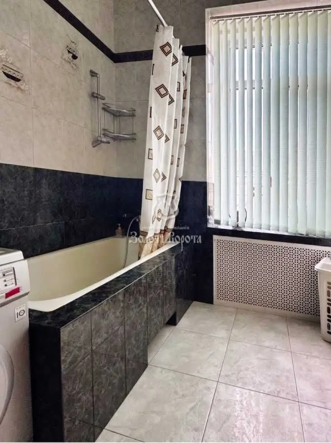 Фото Продаю 2-комнатную квартиру, 71 кв. м, Инженерный пер. 4 Киев, цена: 200000 USD, код 7710