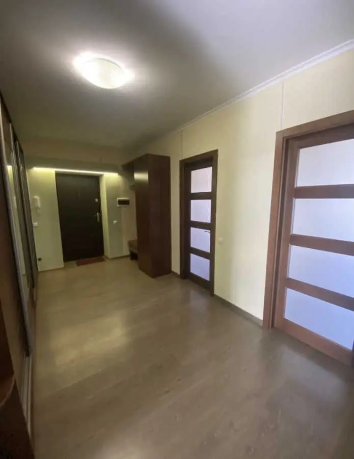Фото Продаю 2-комнатную квартиру, 73.6 кв. м, Центральная ул. 33в Буча, цена: 80000 USD, код 7711
