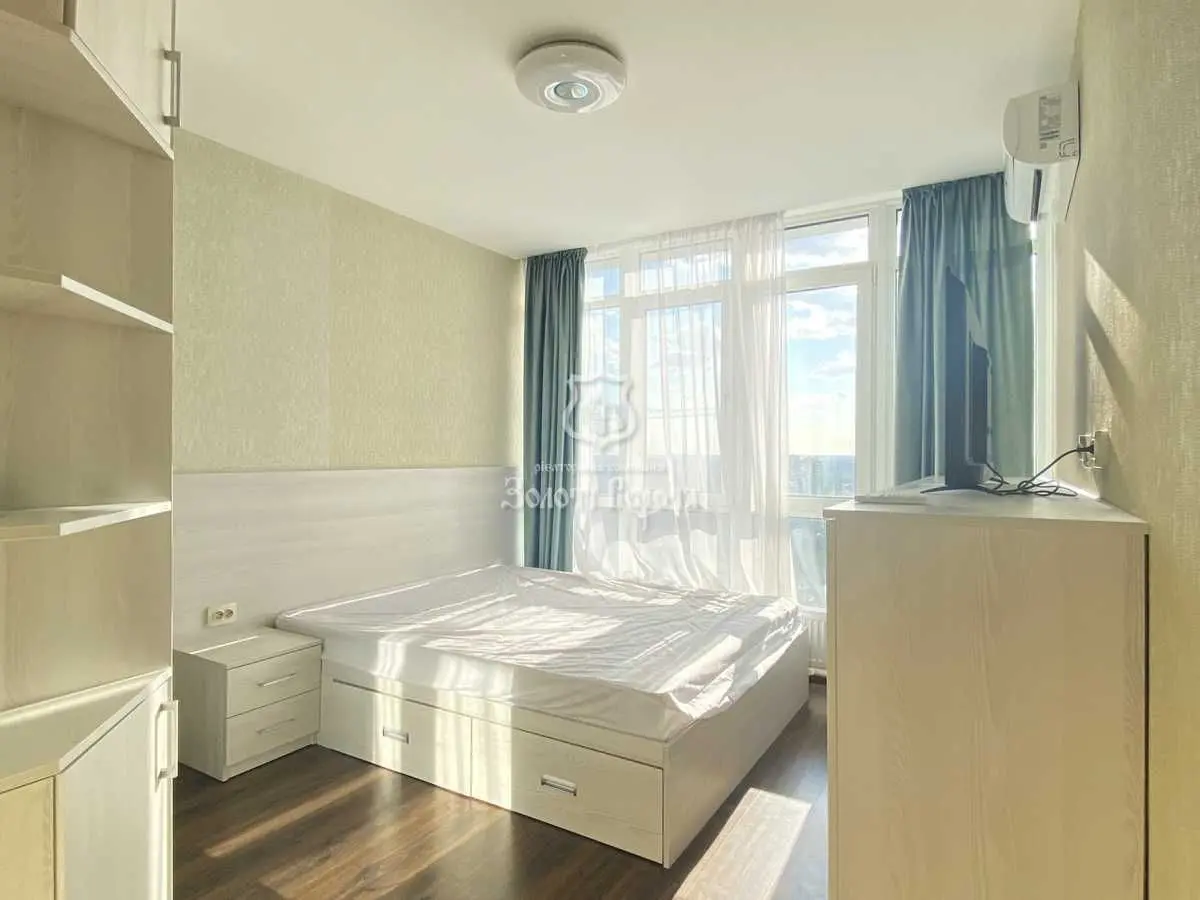Фото Selling a 3-room apartment, 75 sq.m., Lvivska Street 15 Kyiv, price: 169000 USD, code 7713