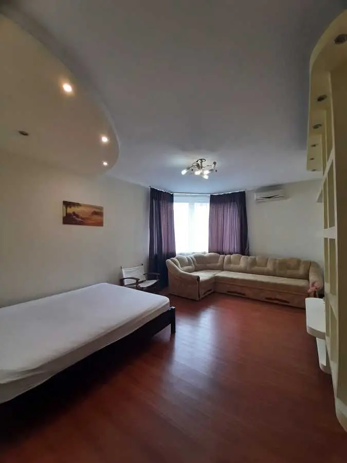Фото Продаю 1 кімнатну квартиру, 52 кв. м, Бориса Гмирі вул. 6 Київ, ціна: 81000 USD, код 7722