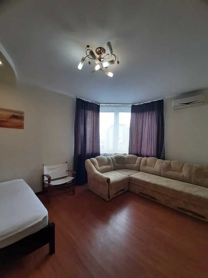 Фото Продаю 1 кімнатну квартиру, 52 кв. м, Бориса Гмирі вул. 6 Київ, ціна: 81000 USD, код 7722