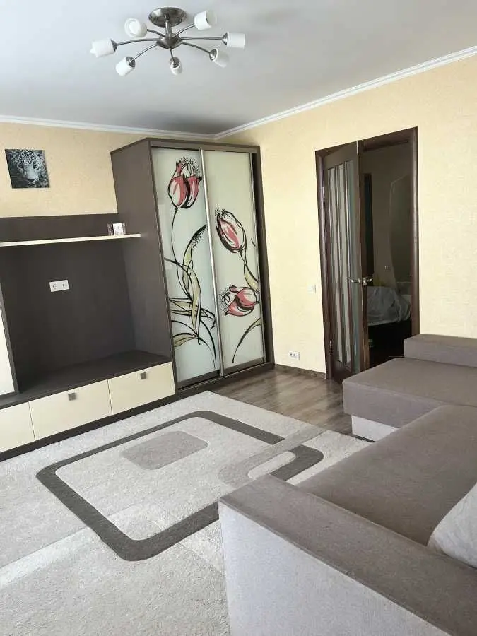 Фото Продаю 2 кімнатну квартиру, 53 кв. м, Марії Лагунової вул. 10 Бровари, ціна: 62500 USD, код 7723