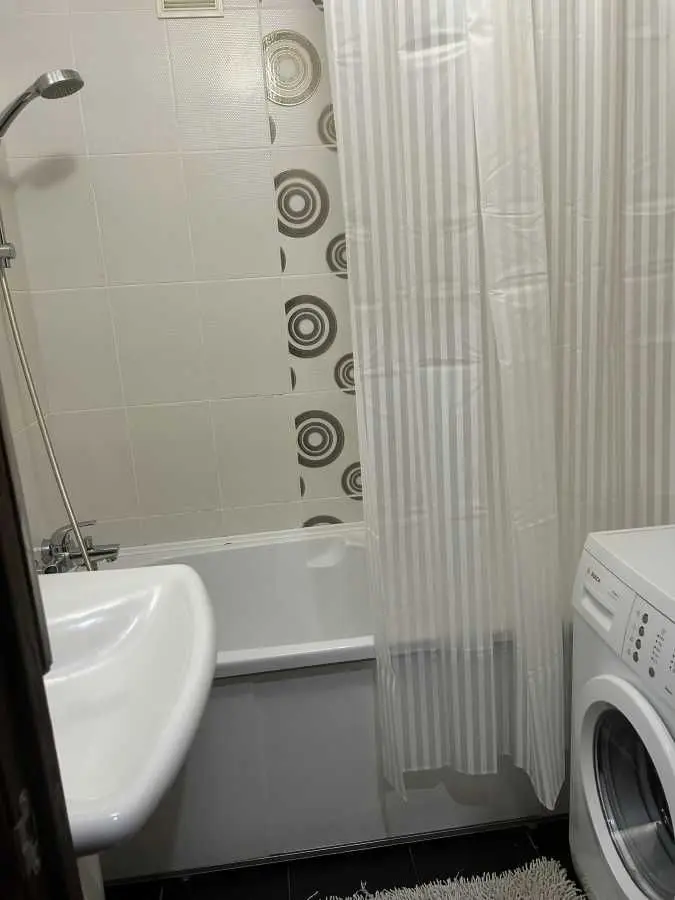 Фото Продаю 2 кімнатну квартиру, 53 кв. м, Марії Лагунової вул. 10 Бровари, ціна: 62500 USD, код 7723