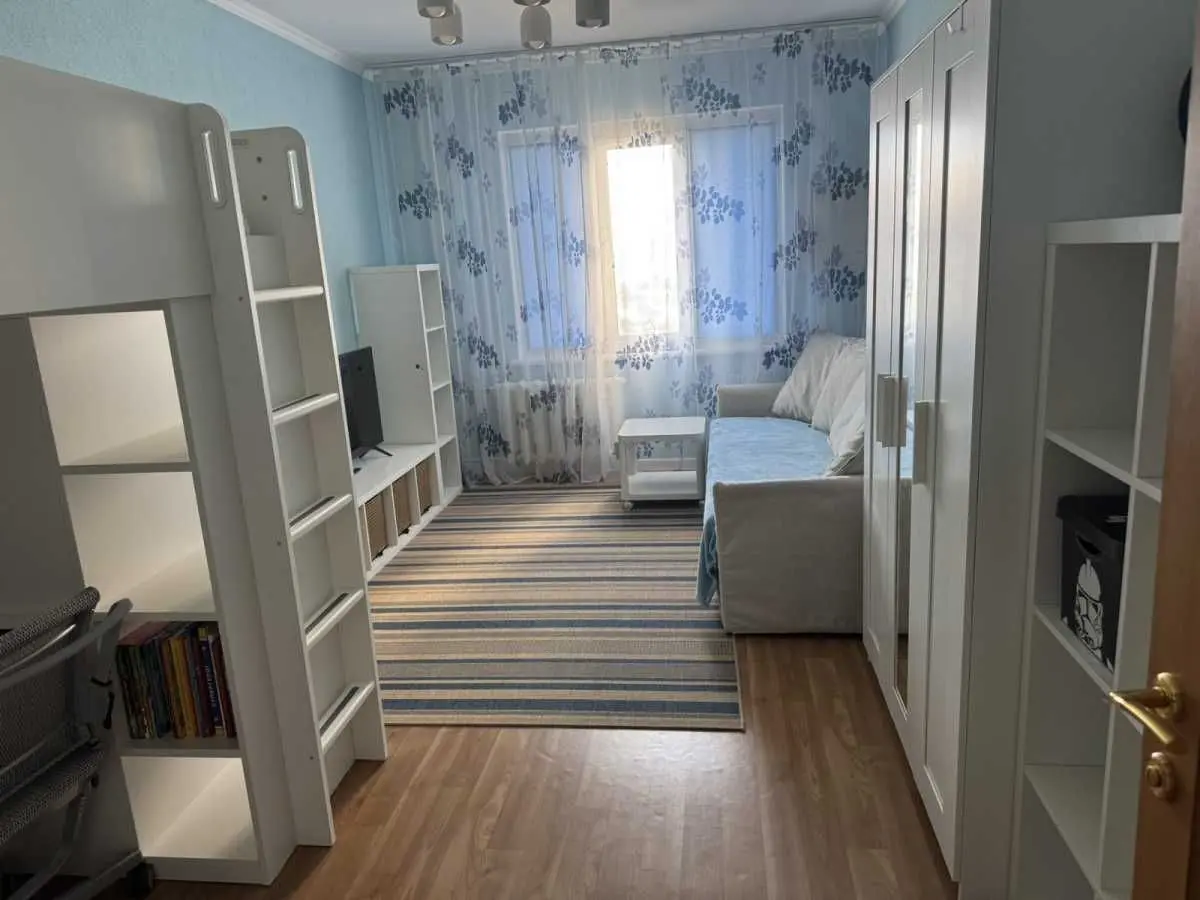 Фото Зняти 3 кімнатну квартиру, Харківське шосе 56 Київ в довгострокову оренду, ціна: 21000 UAH, код 7724