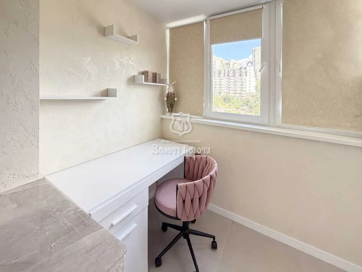 Фото Продаю 1 кімнатну квартиру, 26.9 кв. м, Магістральна вул. 33 Київ, ціна: 43000 USD, код 7735