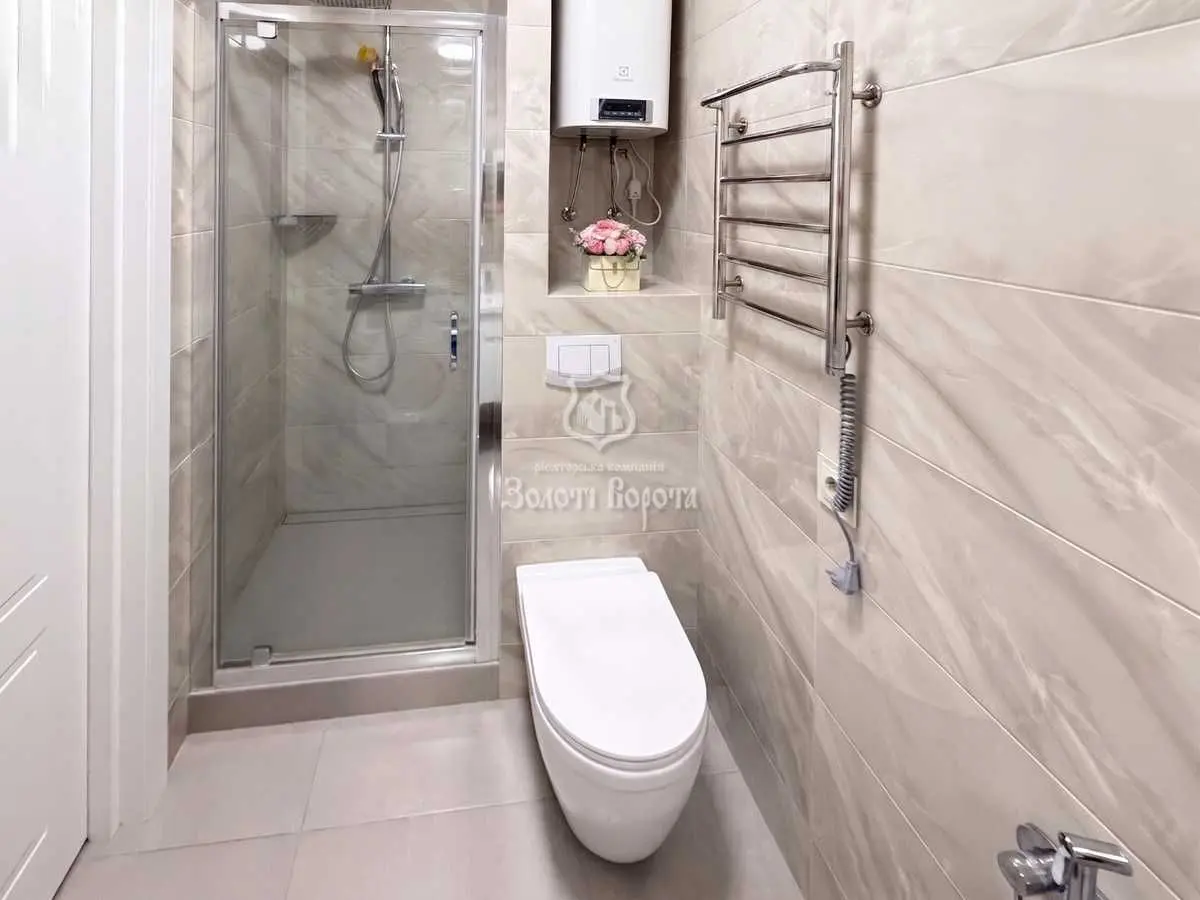 Фото Продаю 1 кімнатну квартиру, 26.9 кв. м, Магістральна вул. 33 Київ, ціна: 43000 USD, код 7735