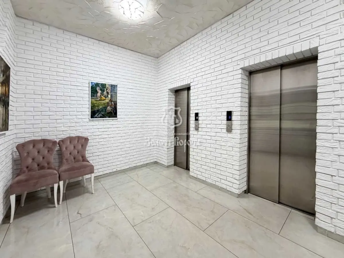 Фото Продаю 1 кімнатну квартиру, 26.9 кв. м, Магістральна вул. 33 Київ, ціна: 43000 USD, код 7735