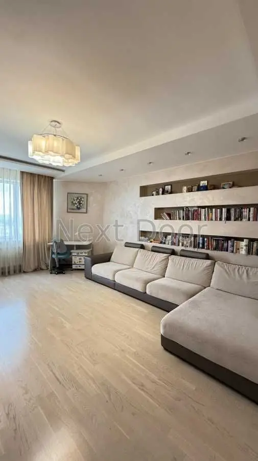 Фото Продаю 3 кімнатну квартиру, 120 кв. м, Йорданська вул. (Лайоша Гавро) 1 Київ, ціна: 250000 USD, код 7753