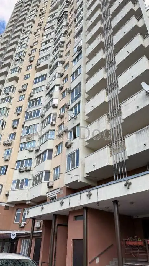 Фото Продаю 3 кімнатну квартиру, 120 кв. м, Йорданська вул. (Лайоша Гавро) 1 Київ, ціна: 250000 USD, код 7753