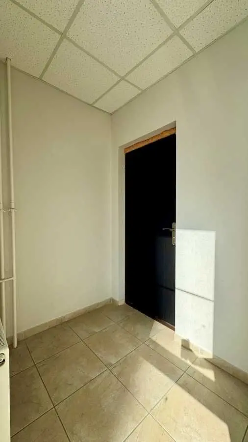 Фото Selling an office, 3.8 sq.m., Mykhaila Maksymovycha Street (Onufriia Trutenka Street) 26 Kyiv, price: 4000 USD, code 7756