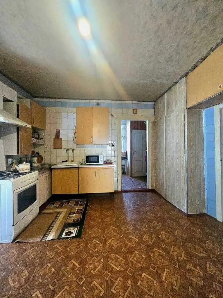 Фото Selling a 3-room apartment, 88.4 sq.m., Vasylkiv, price: 52000 USD, code 7759