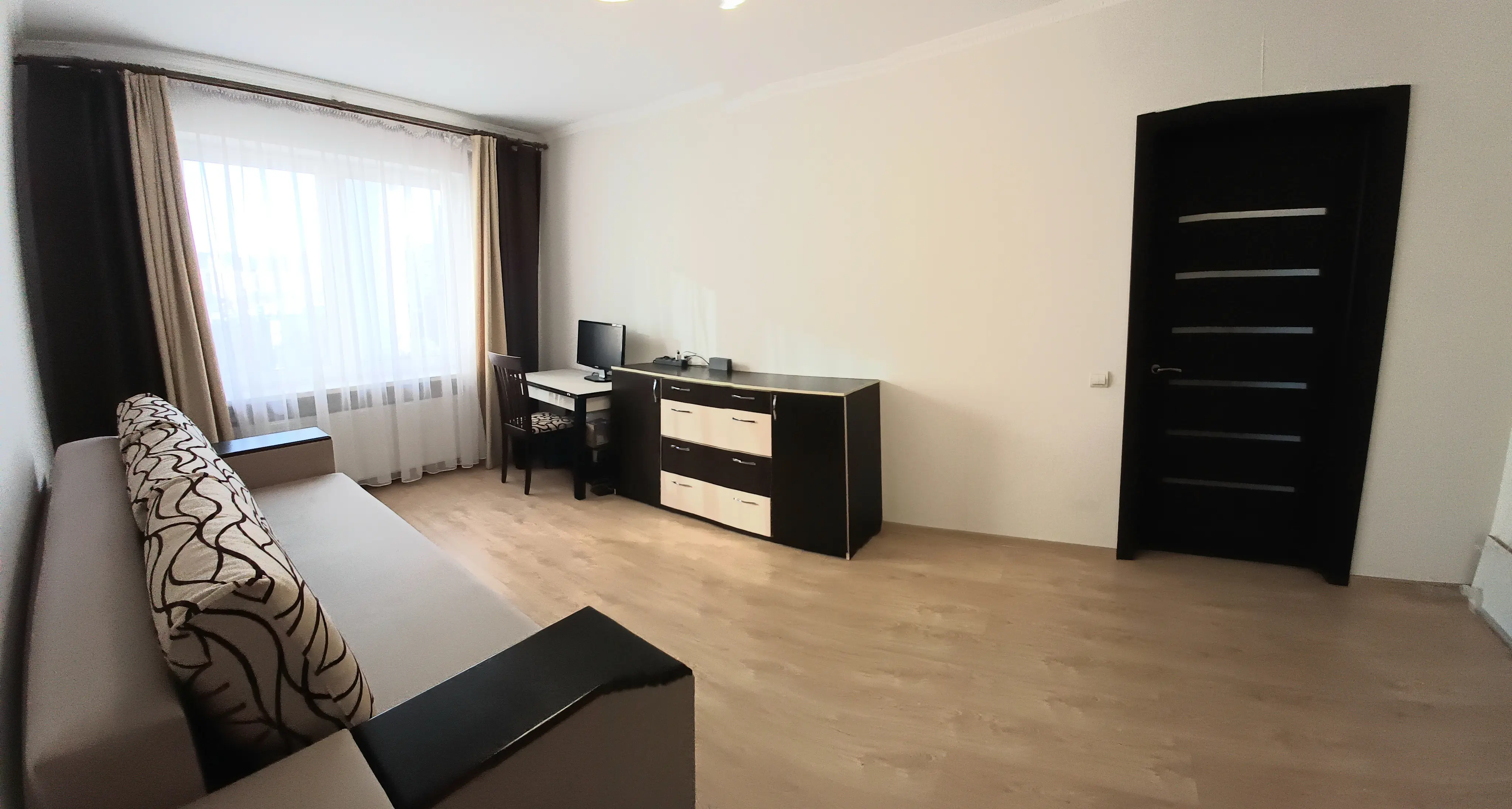 Фото Продаю 1 кімнатну квартиру, 38.3 кв. м, Милославська вул. 2б Київ, ціна: 50000 $, код 7763