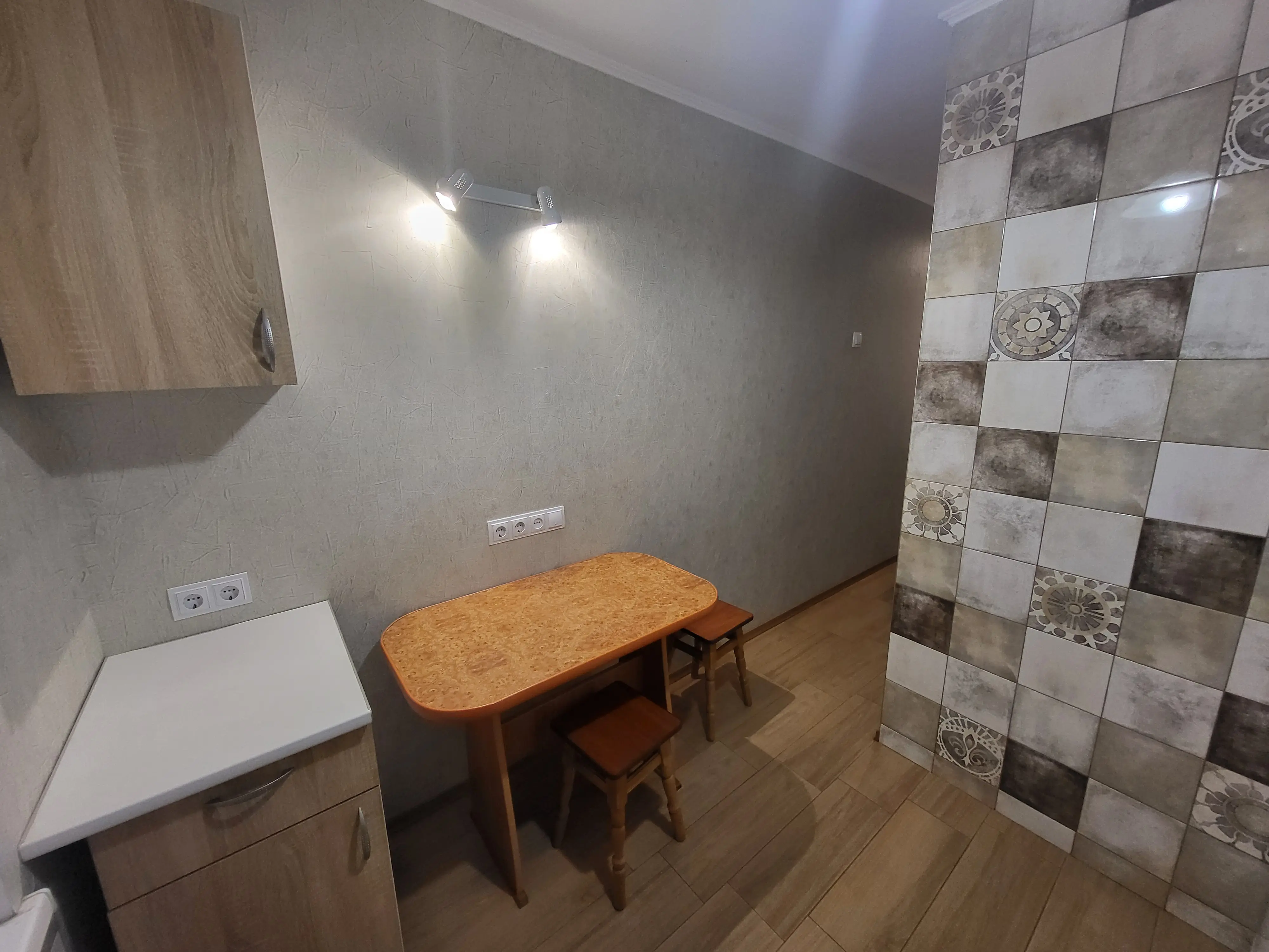 Фото Зняти 1 кімнатну квартиру, Березняківська вул. 26 Київ в довгострокову оренду, ціна: 14000 UAH, код 7765