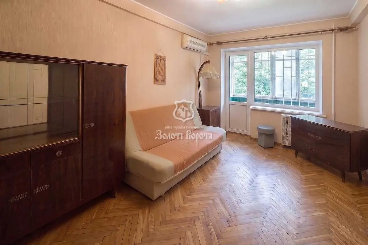 Фото Продаю 2 кімнатну квартиру, 45.5 кв. м, Волноваська вул. (Радищева)  Київ, ціна: 55000 USD, код 7768