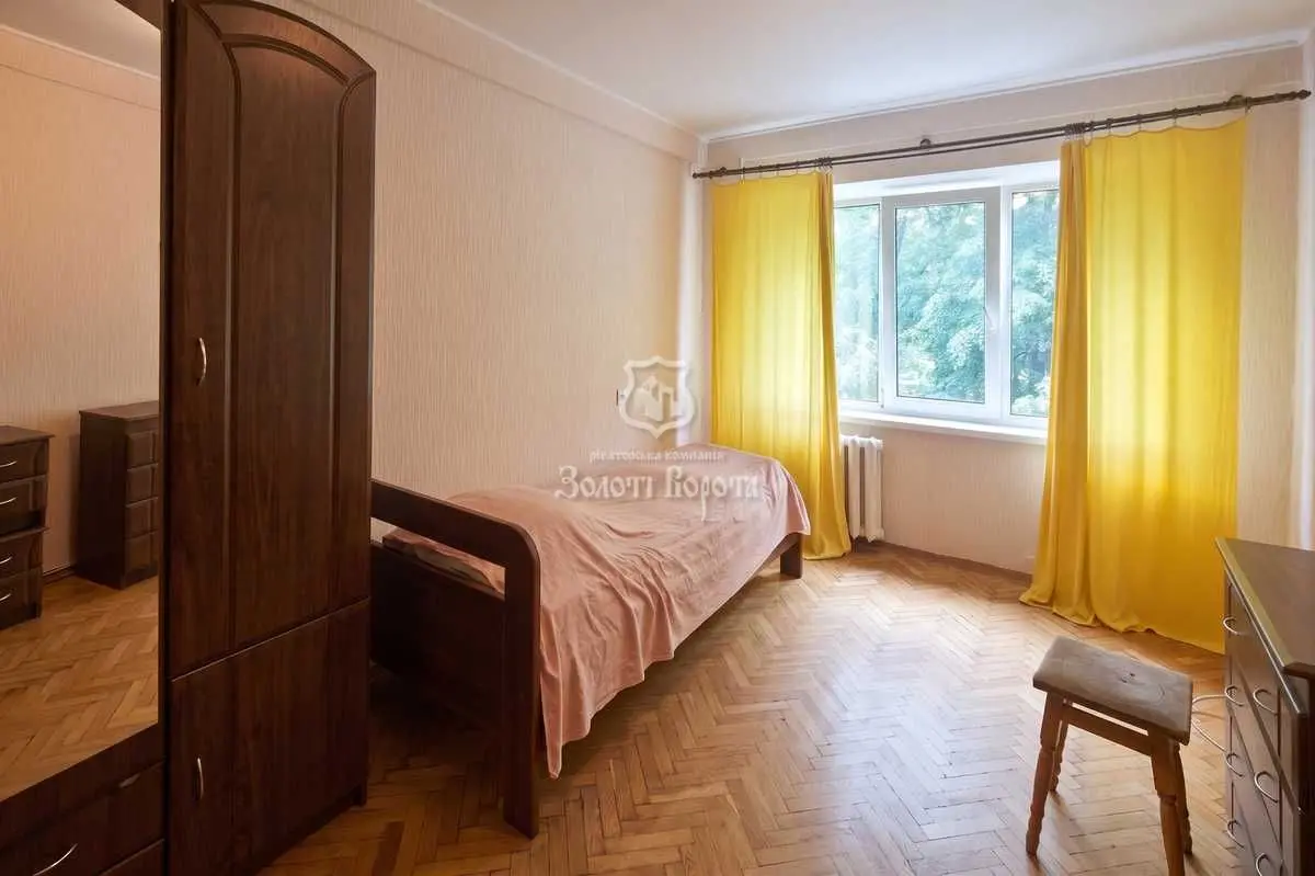 Фото Продаю 2 кімнатну квартиру, 45.5 кв. м, Волноваська вул. (Радищева)  Київ, ціна: 55000 USD, код 7768