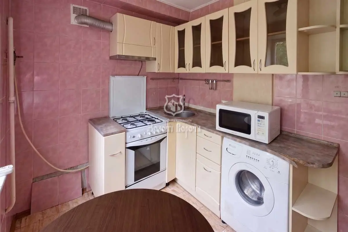 Фото Продаю 2 кімнатну квартиру, 45.5 кв. м, Волноваська вул. (Радищева)  Київ, ціна: 55000 USD, код 7768