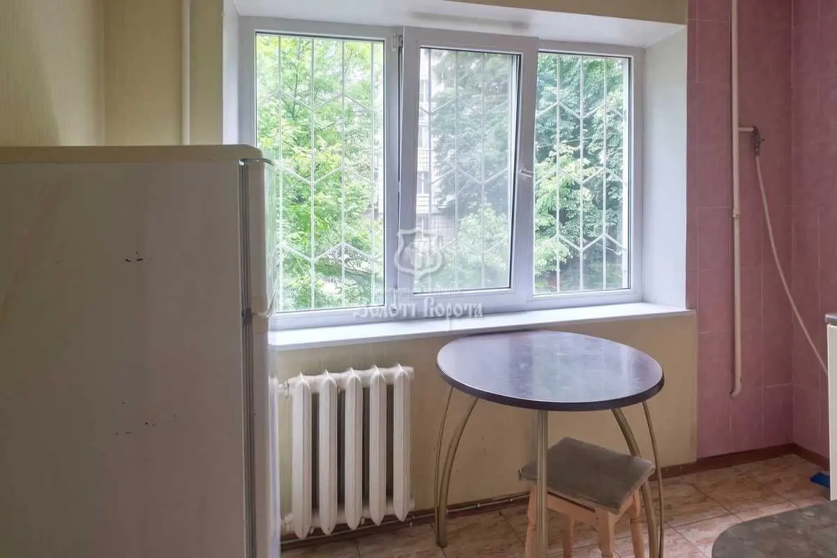Фото Продаю 2 кімнатну квартиру, 45.5 кв. м, Волноваська вул. (Радищева)  Київ, ціна: 55000 USD, код 7768
