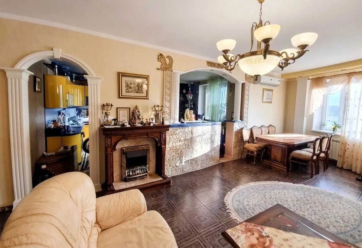 Фото Продаю 3-комнатную квартиру, 105 кв. м, Анны Ахматовой ул. 47 Киев, цена: 205000 USD, код 7770