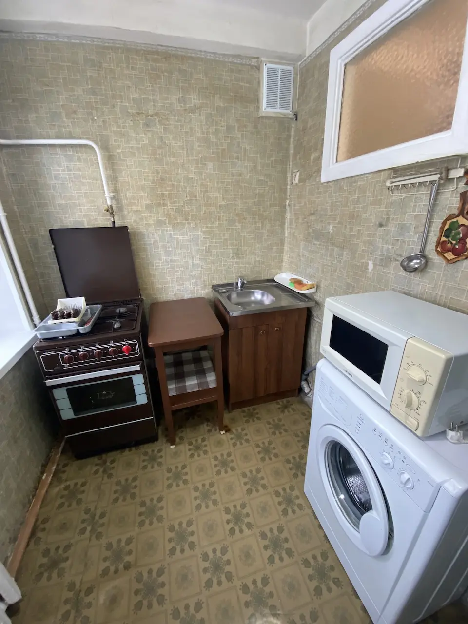 Фото Зняти 1 кімнатну квартиру, Сулеймана Стальського вул. 6 Київ в довгострокову оренду, ціна: 7999 UAH, код 7778