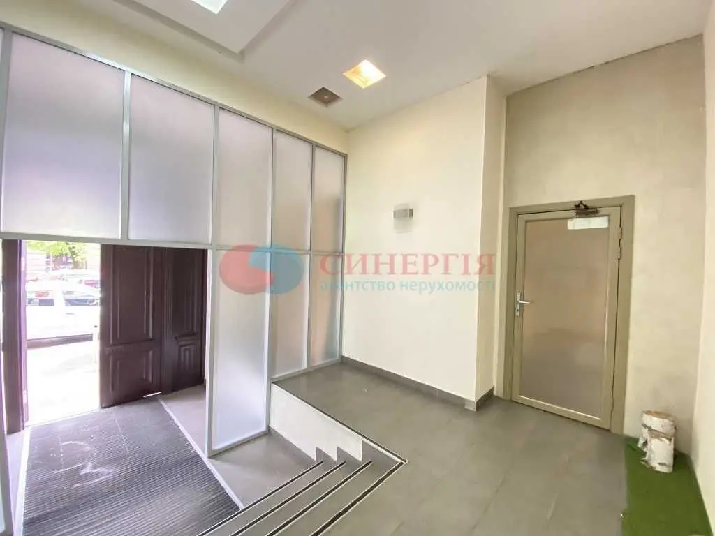 Фото Rent a retail space, Verkhnii Val Street  Kyiv for long-term rent, price: 375 UAH, code 7781