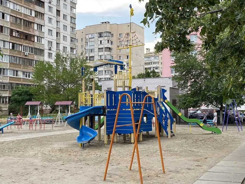 Фото Продаю 3 кімнатну квартиру, 99 кв. м, Володимира Жаботинського вул. (Муромська)  Київ, ціна: 105000 USD, код 7782