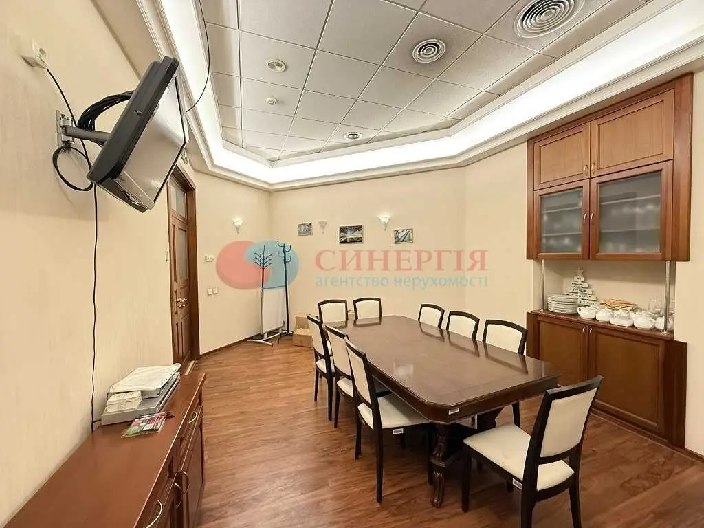 Фото Rent a retail space, Verkhnii Val Street  Kyiv for long-term rent, price: 100000 UAH, code 7783