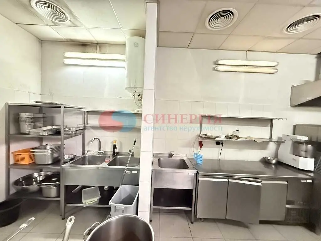 Фото Rent a retail space, Verkhnii Val Street  Kyiv for long-term rent, price: 100000 UAH, code 7783