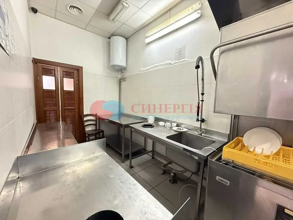 Фото Rent a retail space, Verkhnii Val Street  Kyiv for long-term rent, price: 100000 UAH, code 7783