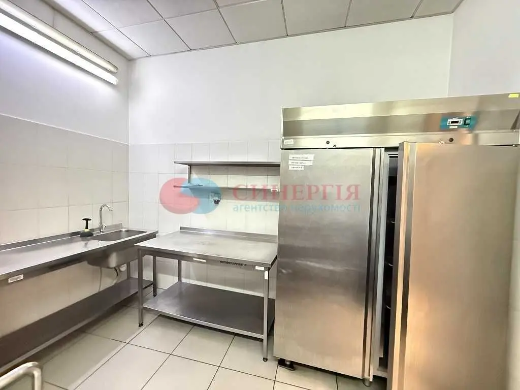 Фото Rent a retail space, Verkhnii Val Street  Kyiv for long-term rent, price: 100000 UAH, code 7783