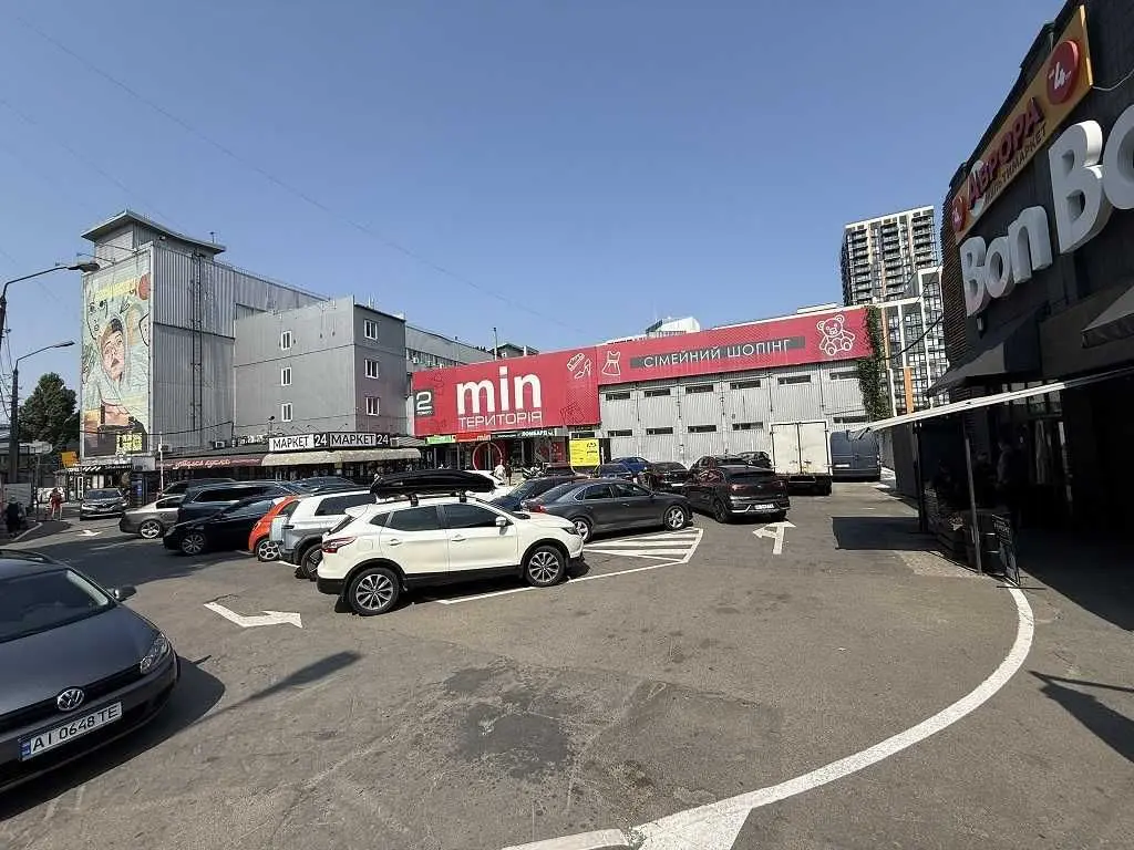 Фото Rent a retail space, Velyka Vasylkivska Street  Kyiv for long-term rent, price: 400 UAH, code 7784