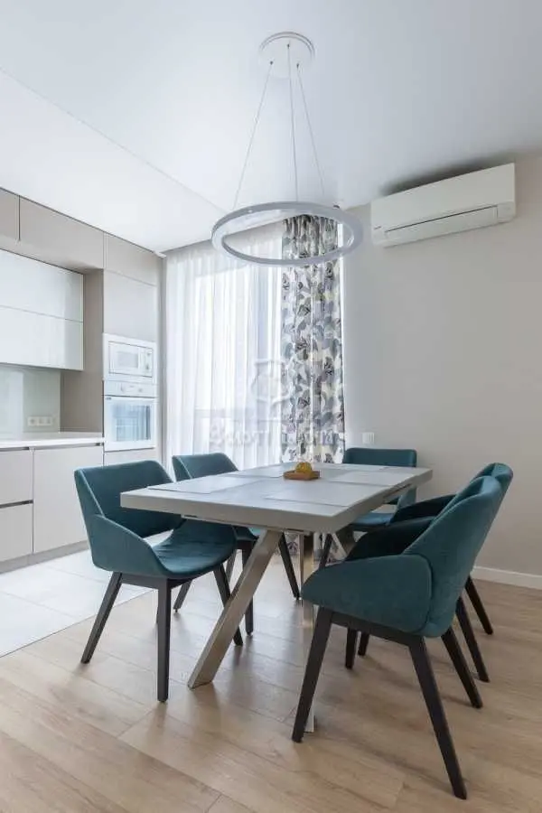 Фото Selling a 2-room apartment, 80.5 sq.m., Yevropeiskoho Soiuzu Avenue  Kyiv, price: 195000 USD, code 7788