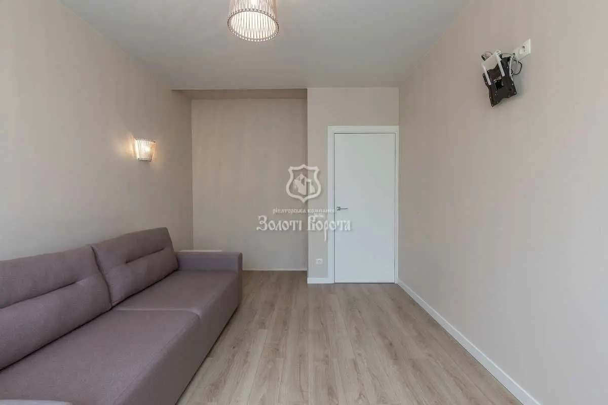 Фото Selling a 2-room apartment, 80.5 sq.m., Yevropeiskoho Soiuzu Avenue  Kyiv, price: 195000 USD, code 7788