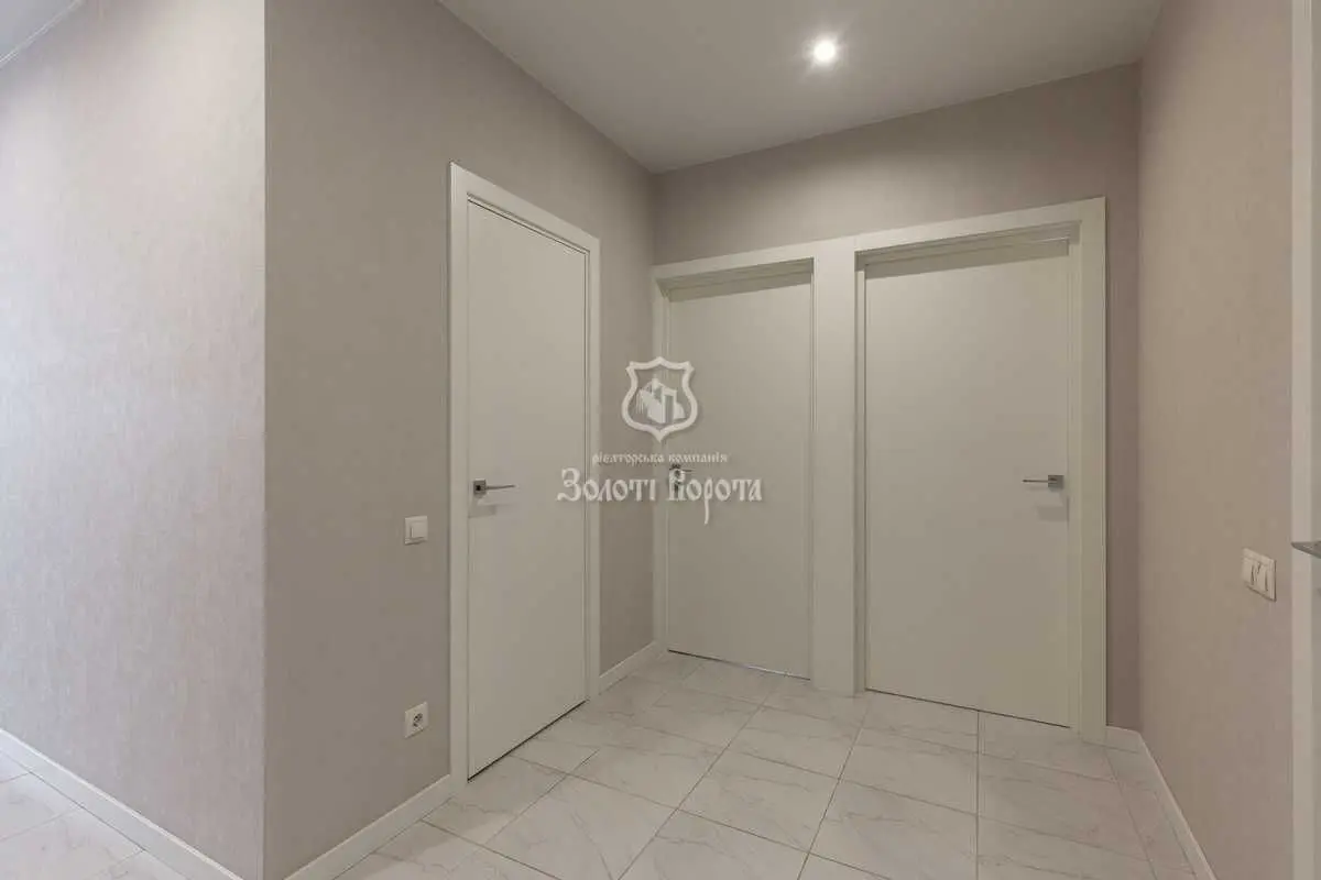 Фото Selling a 2-room apartment, 80.5 sq.m., Yevropeiskoho Soiuzu Avenue  Kyiv, price: 195000 USD, code 7788