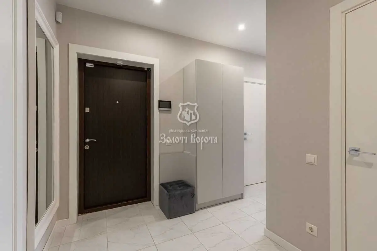 Фото Selling a 2-room apartment, 80.5 sq.m., Yevropeiskoho Soiuzu Avenue  Kyiv, price: 195000 USD, code 7788