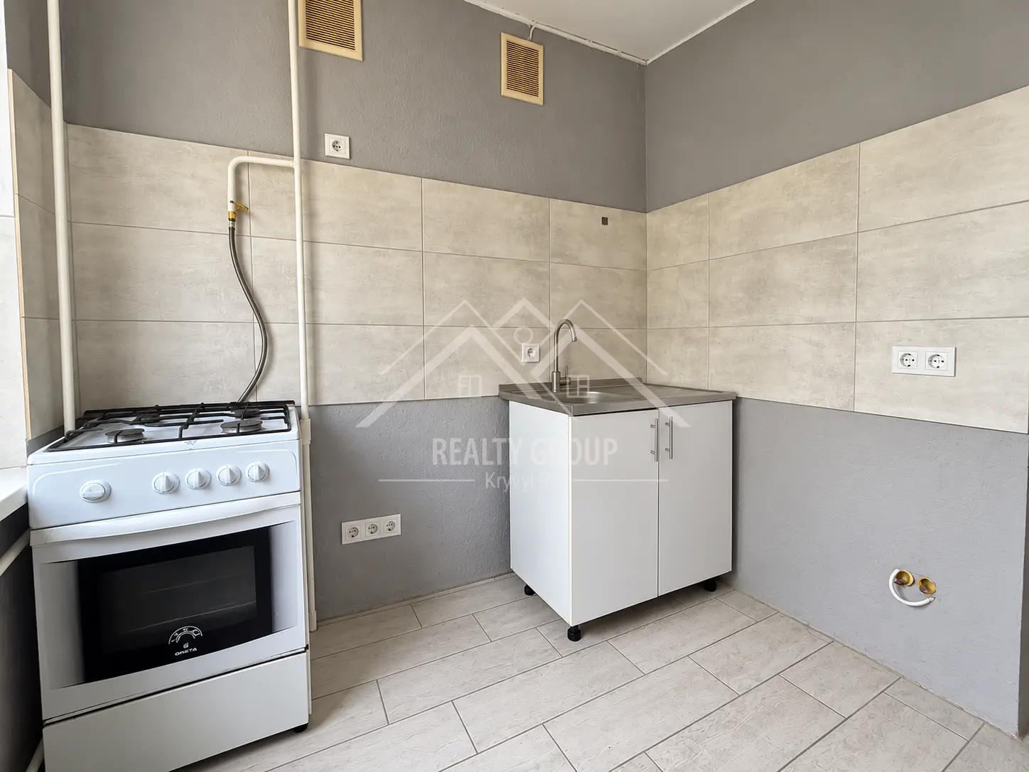 Фото Selling a 4-room apartment, 63 sq.m., Kosmonavtiv Street 24 Kryvyi Rih, price: 19800 $, code 7789