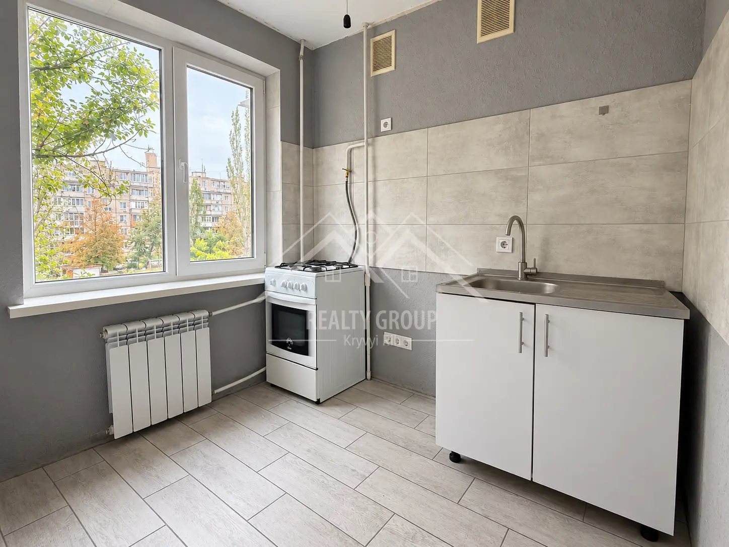 Фото Selling a 4-room apartment, 63 sq.m., Kosmonavtiv Street 24 Kryvyi Rih, price: 19800 $, code 7789