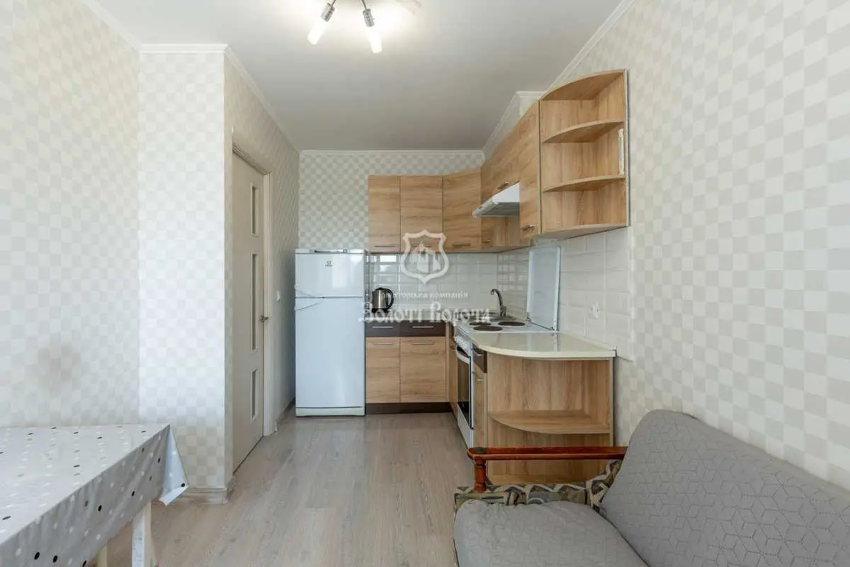 Фото Продаю 1-комнатную квартиру, 39.1 кв. м, Александра Довженко ул. 14б Киев, цена: 63000 USD, код 7796