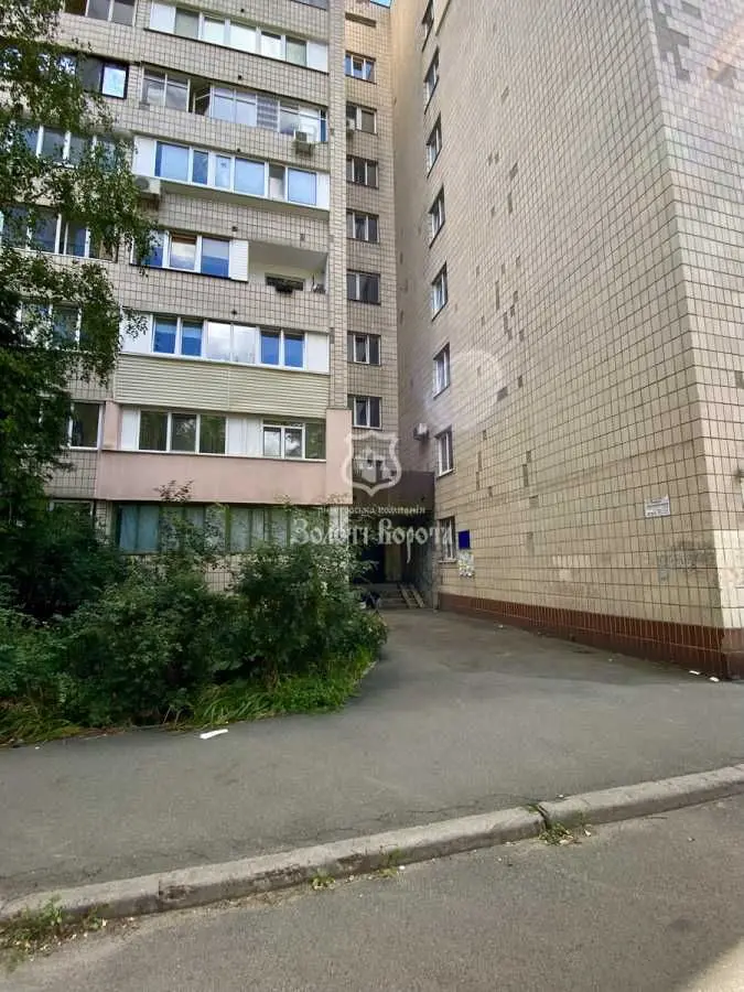 Фото Продаю 1-комнатную квартиру, 39.1 кв. м, Александра Довженко ул. 14б Киев, цена: 63000 USD, код 7796