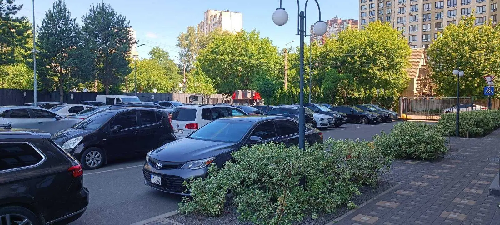 Фото Зняти 1 кімнатну квартиру, Кам’янська вул.  Київ в довгострокову оренду, ціна: 17000 UAH, код 7800