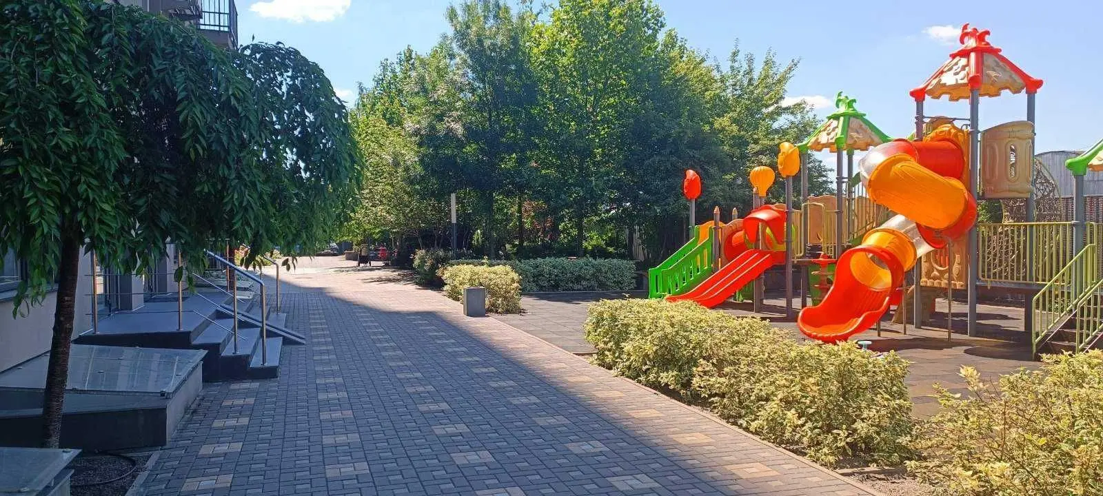 Фото Зняти 1 кімнатну квартиру, Кам’янська вул.  Київ в довгострокову оренду, ціна: 17000 UAH, код 7800