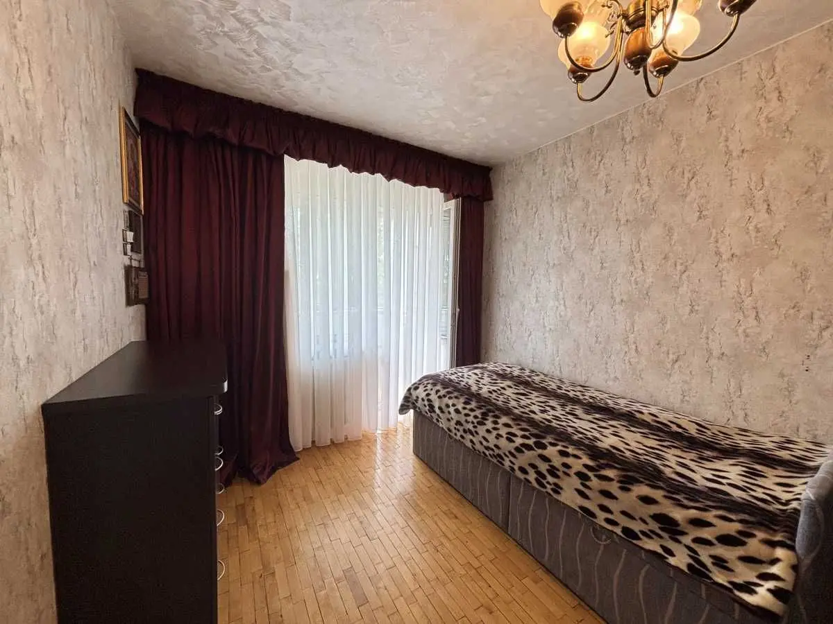 Фото Продаю 3 кімнатну квартиру, 70 кв. м, Юрія Литвинського вул. (Російська) 84 Київ, ціна: 77000 USD, код 7805
