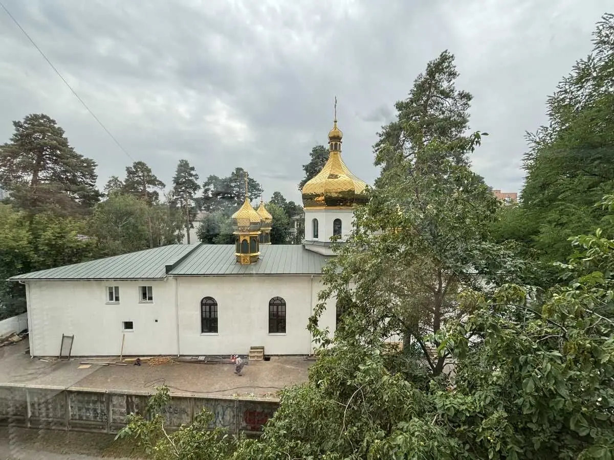 Фото Продаю 3 кімнатну квартиру, 70 кв. м, Юрія Литвинського вул. (Російська) 84 Київ, ціна: 77000 USD, код 7805