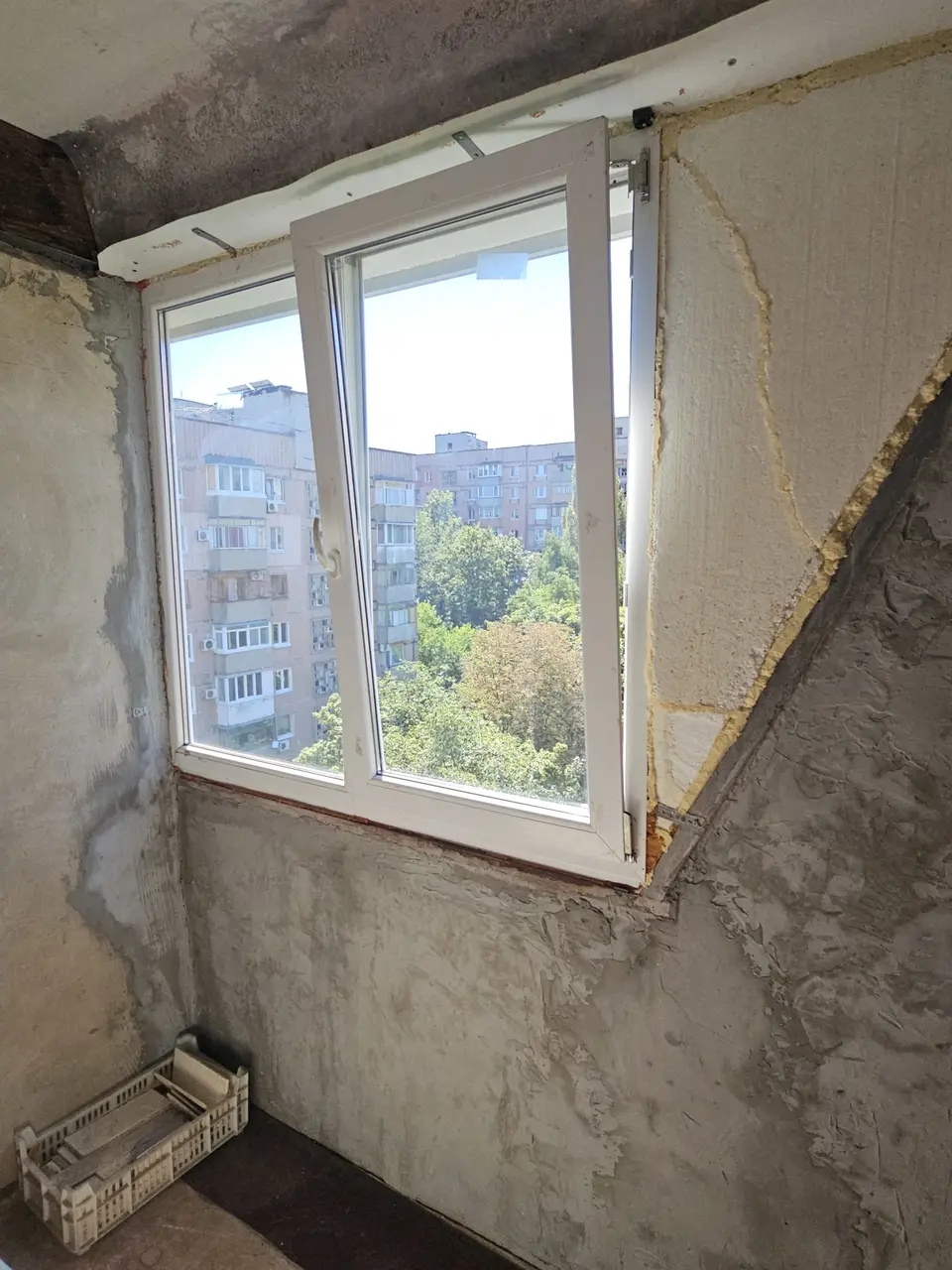 Фото Продаю 1 кімнатну квартиру, 42 кв. м, Менахем-Мендл Шнеєрсона вул. (Мініна) 15 Дніпро, ціна: 26000 $, код 7809