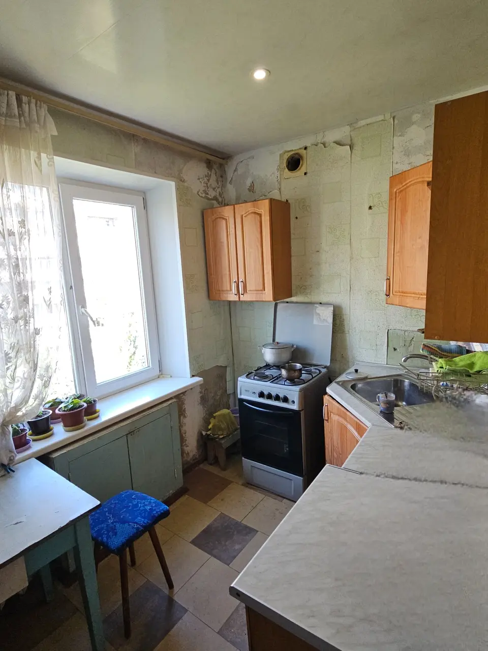 Фото Продаю 1 кімнатну квартиру, 42 кв. м, Менахем-Мендл Шнеєрсона вул. (Мініна) 15 Дніпро, ціна: 26000 $, код 7809