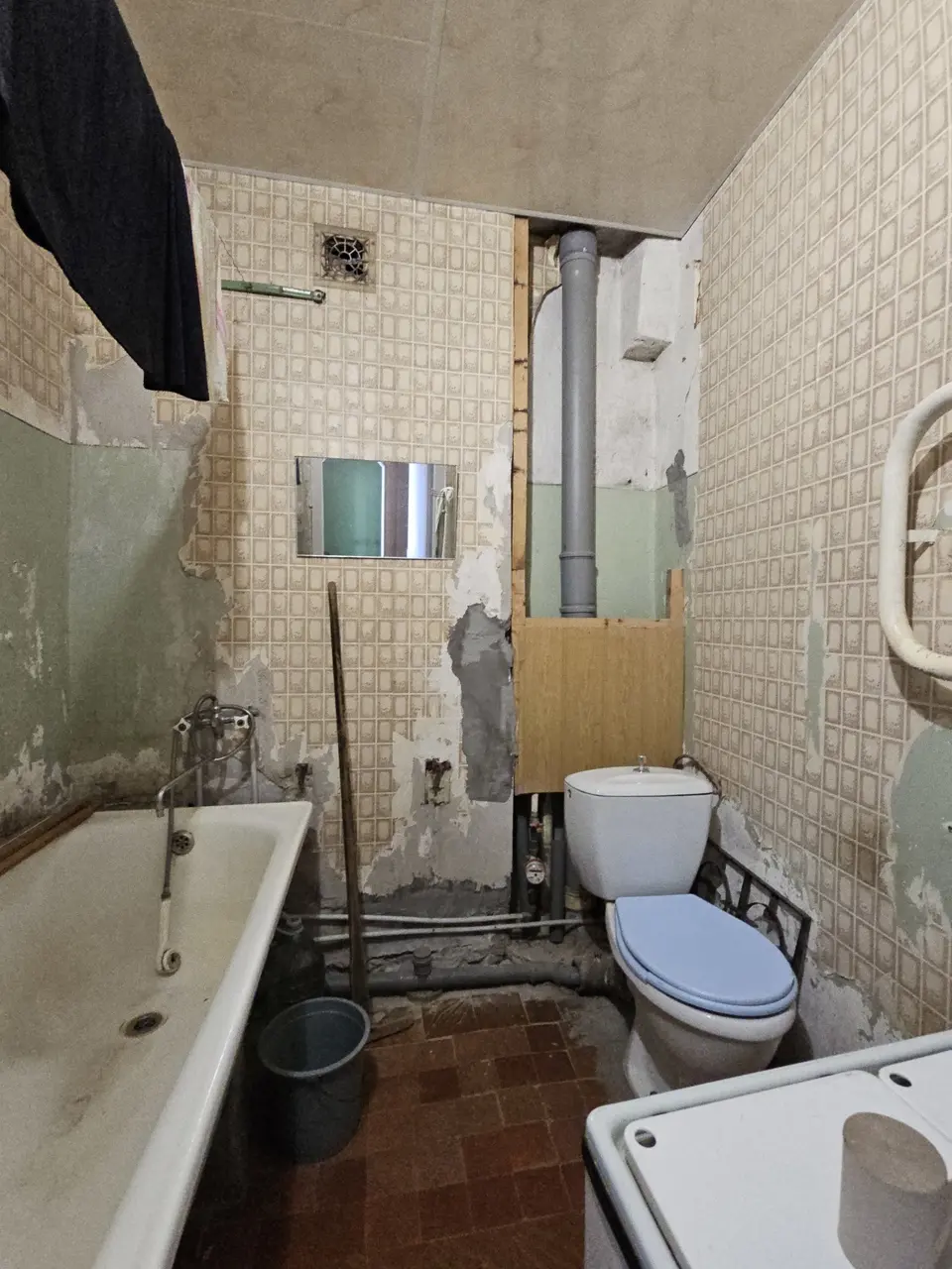 Фото Продаю 1 кімнатну квартиру, 42 кв. м, Менахем-Мендл Шнеєрсона вул. (Мініна) 15 Дніпро, ціна: 26000 $, код 7809